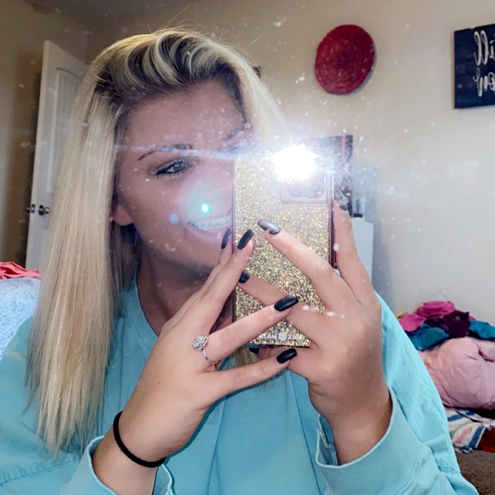 Meet your Posher, Brittney